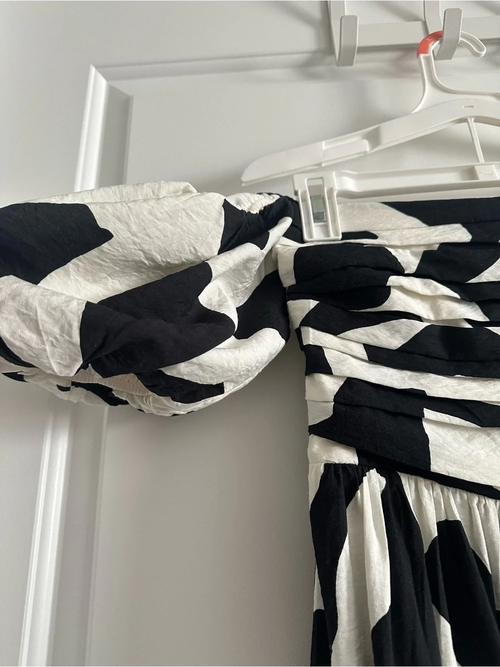 NWT Abercrombie & Fitch Black and White Puff-Sleeve Maxi Dress XS
